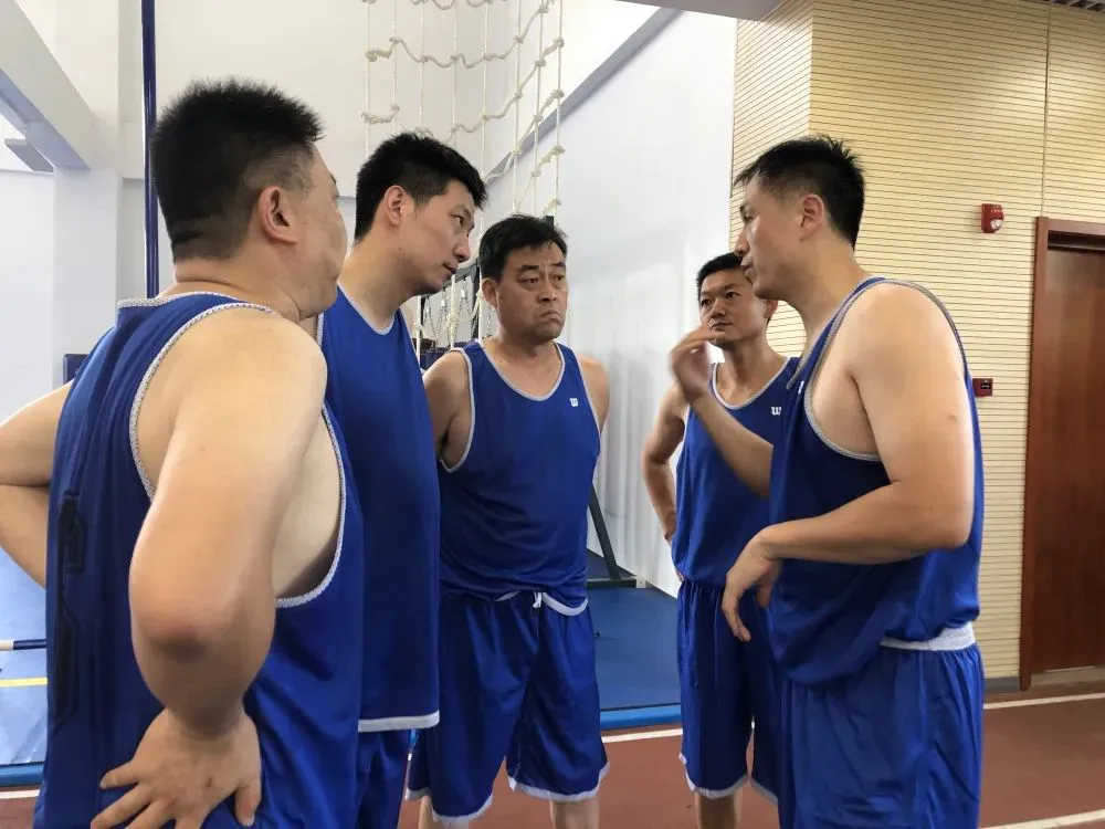 业余篮球爱好者如何提高比赛心态_1